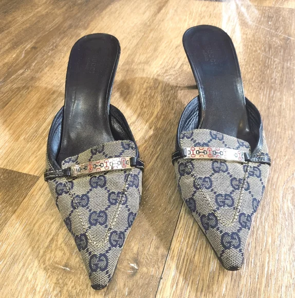Gucci - Vintage Monogram Printed Mules - Size 9B - Excellent Price Limited Time - Picture 6 of 17